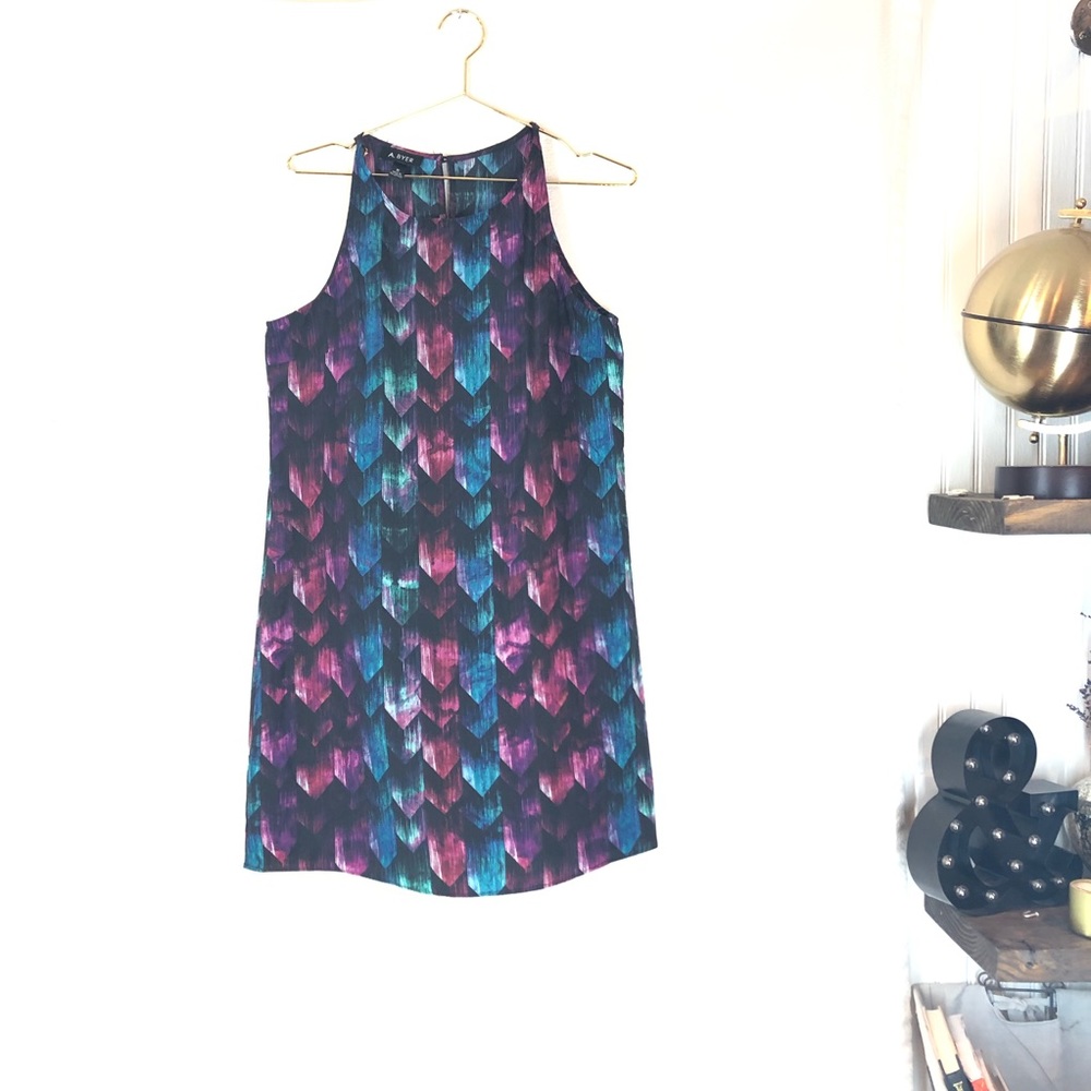 Jewel neckline shift geometric blue purple dress